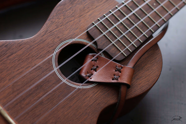 Ukulele Support - OCHRE handcrafted